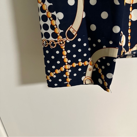 Lovely and light women’s top, size L, perfect for holiday, work or an outing. - Picture 4 of 5